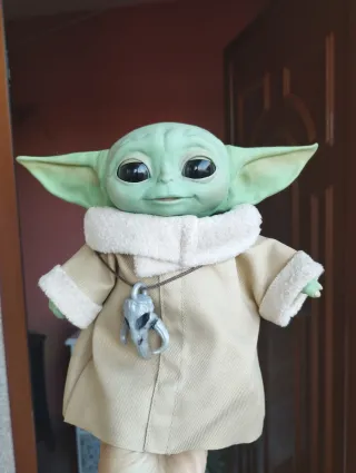 MUÑECO GROGU YODA DE HASBRO ANIMATRONIC