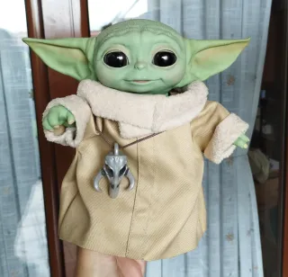 MUÑECO GROGU YODA DE HASBRO ANIMATRONIC