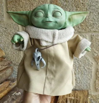 MUÑECO GROGU YODA DE HASBRO ANIMATRONIC