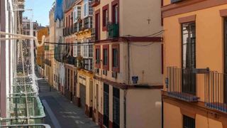 Piso en venta en La Goleta - San Felipe Neri en Málaga