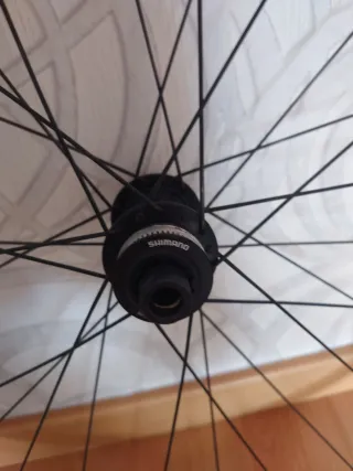 Rueda bicicleta Trasera Shimano