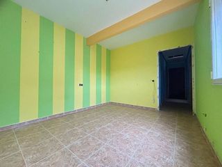 Casa adosada en venta en Consuegra