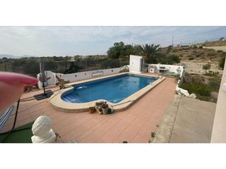 Chalet en venta en Abanilla