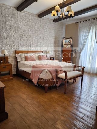 Casa adosada en venta en Lucena