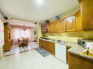Chalet en venta en Zubia (La)