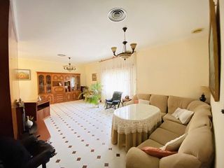 Chalet en venta en Zubia (La)