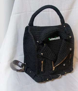 Mochila tejida a mano Moschino