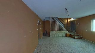 Casa adosada en venta en La Granja-La Colina-Los Pastores en Algeciras