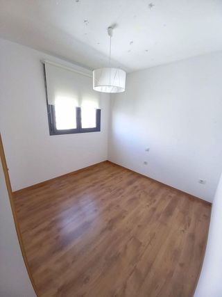 Piso en venta en Poniente-Norte - Miralbaida - Parque Azahara en Córdoba