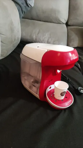 Cafetera Bosch Tassimo Roja