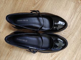 Bailarinas charol negras hebilla Anna Field