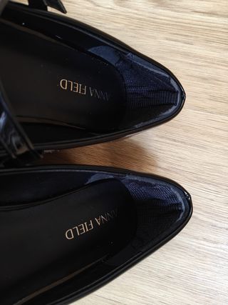 Bailarinas charol negras hebilla Anna Field