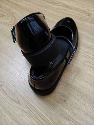 Bailarinas charol negras hebilla Anna Field