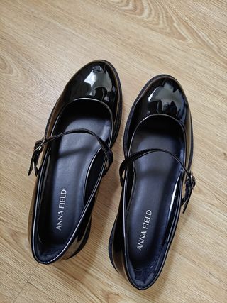 Bailarinas charol negras hebilla Anna Field