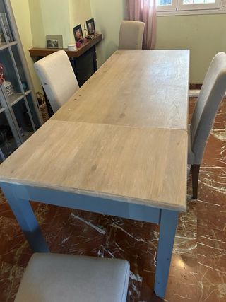 Mesa comedor madera maciza + 4 sillas