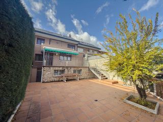 Casa adosada en venta en Las Conejeras - Esparragal en Coslada