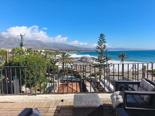 Ático en venta en Puerto Banús en Marbella