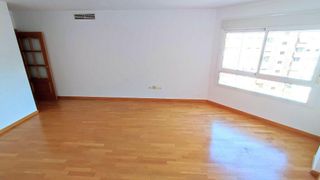 Piso en venta en Martín Carpena - Torre del Río en Málaga