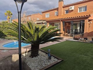 Casa pareada en venta en Martorell