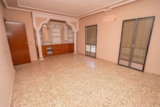 Casa adosada en venta en Linares