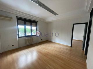 Oficina en venta en Centro Ciudad en León