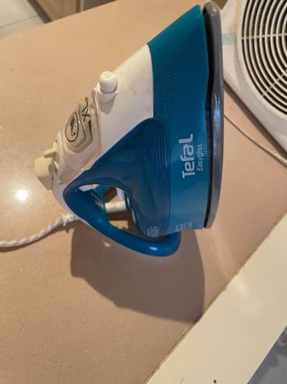 Plancha de ropa Tefal azul