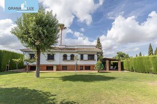 Chalet en venta en Barrio de la Vega en Monachil