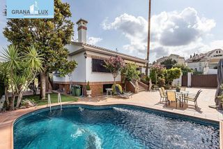 Chalet en venta en Barrio de la Vega en Monachil