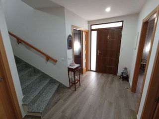 Casa adosada en venta en Tomelloso