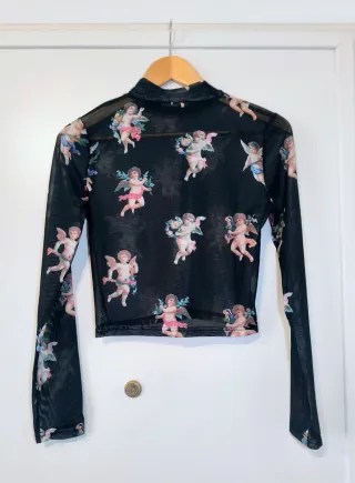 Crop top malla con estampado de ángeles L