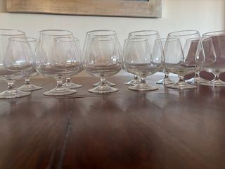 3 bottiglie di liquore antiche con etichette