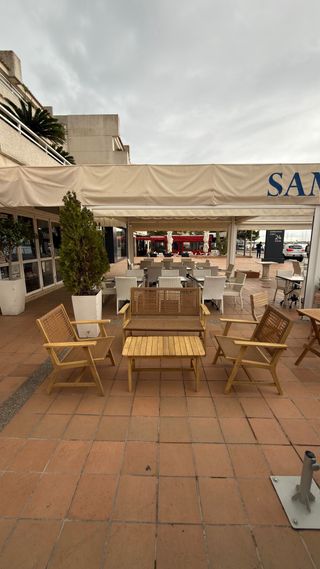 Conjunto de exterior: sofá y mesas