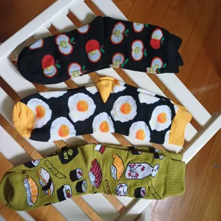 Calcetines divertidos con diseño de patas de pollo