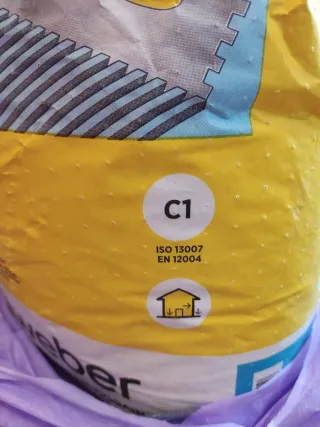 Adhesivo Weber MAX blanco para baldosas