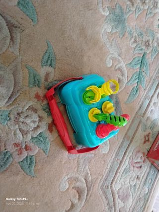 Mesa de herramientas para niños