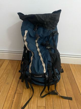 Mochila Cerro Torre Azul y Negra