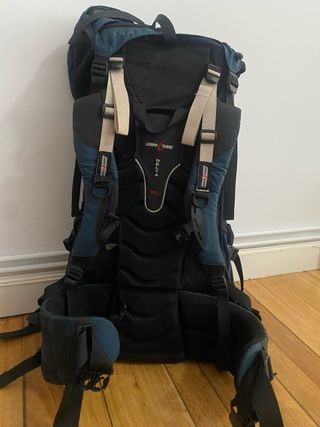 Mochila Cerro Torre Azul y Negra