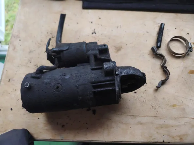 Piezas Mercedes 310D y 410D