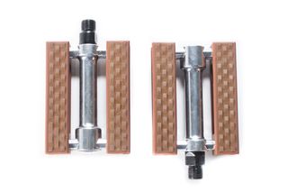 Pedales bici urbanos plástico marrón