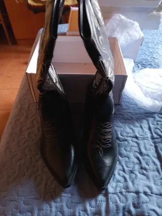 Botas camperas negras