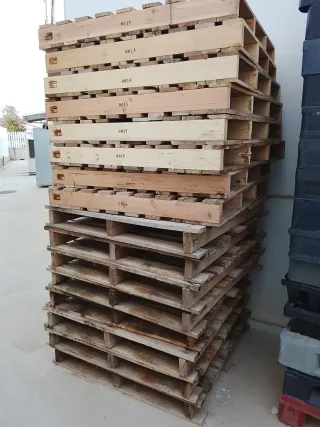 Palets de madera 3€ o de plastico