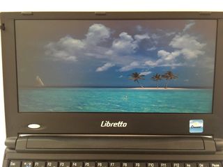 toshiba libretto adidas edicion especial
