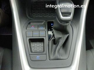 Toyota Rav4 2.5l 220H Style