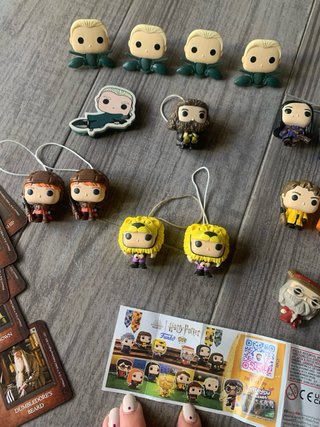 Harry Potter mini funko y Pictionary Air cartas 15