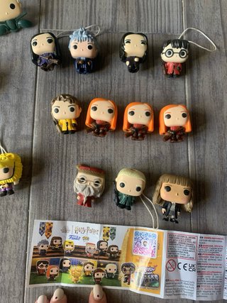 Harry Potter mini funko y Pictionary Air cartas 15