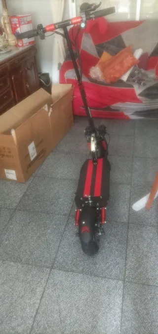 Patinete Eléctrico con Luces LED