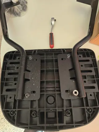 Baúl Shad Top Case Negro