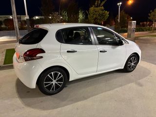 Peugeot 208 2016 PEGATINA C € 5,750