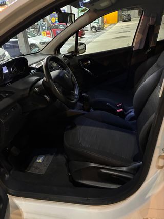 Peugeot 208 2016 PEGATINA C € 5,750