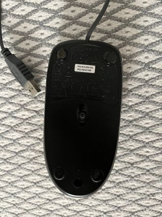 Teclado Rii Negro y Ratón Logitech USB